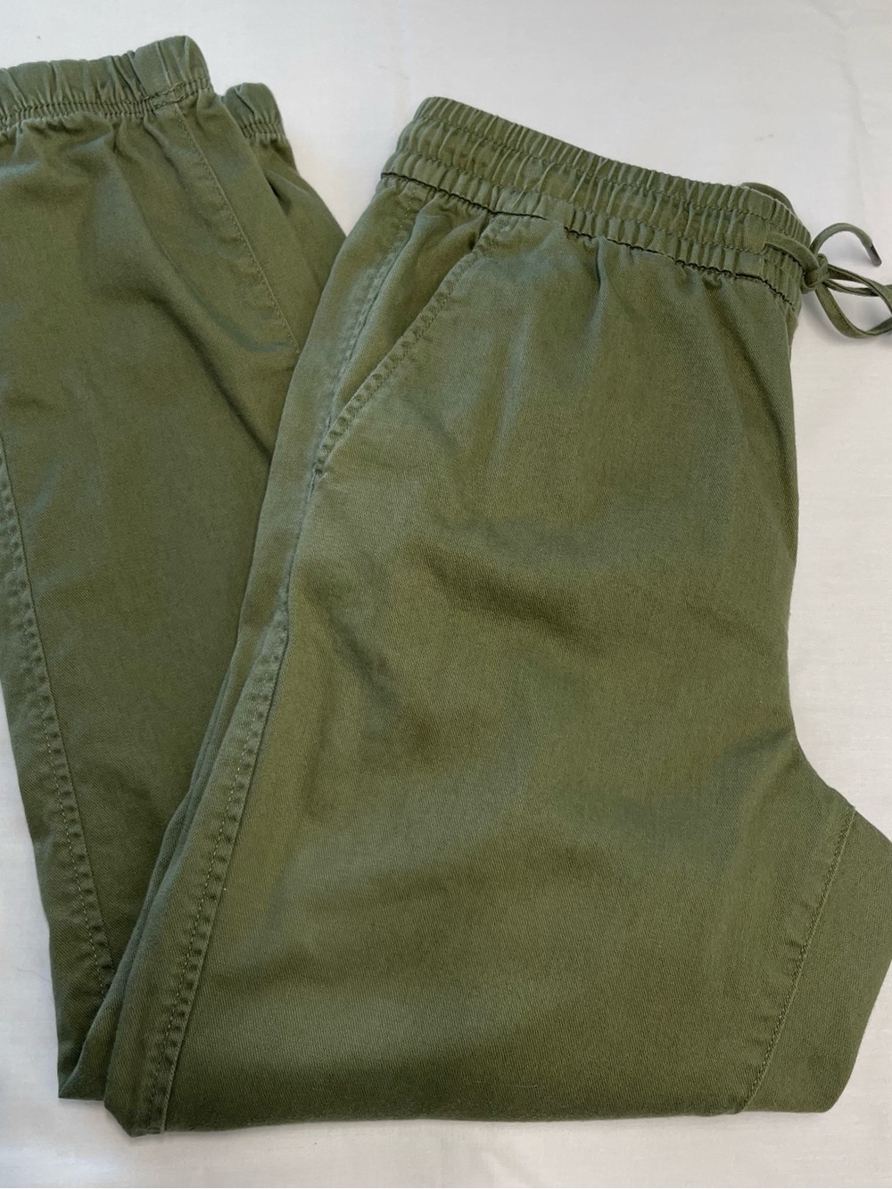 Gap Women’s Size M Joggers Tapered Leg Elastic Cuff Ankles Drawstring Olive Grn
